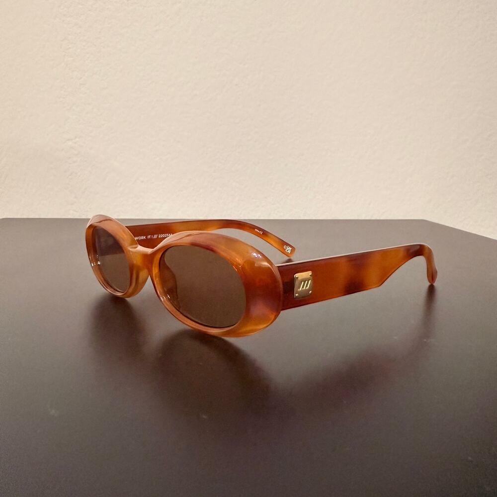 Le Specs WORK IT! | VINTAGE TORT AMBER TINT - Picture 3 of 3